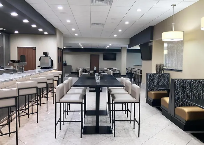 Doubletree By Hilton Madison Downtown